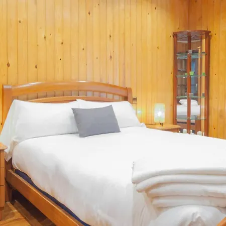 Avg Alvaro De Albornoz 19 Daire *