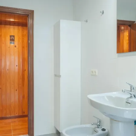 Avg Alvaro De Albornoz 19 Daire *