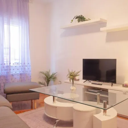 Avg Alvaro De Albornoz 19 Gijón