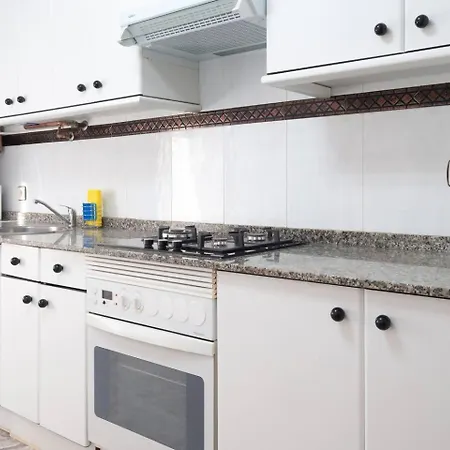 Avg Alvaro De Albornoz 19 Apartment