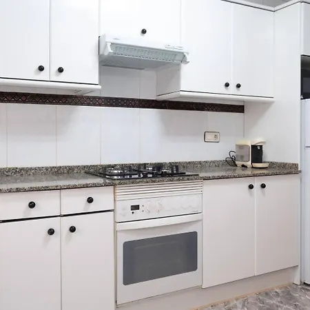 Avg Alvaro De Albornoz 19 Apartment *